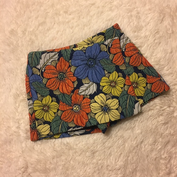 Zara Floral Skort - Picture 2 of 7
